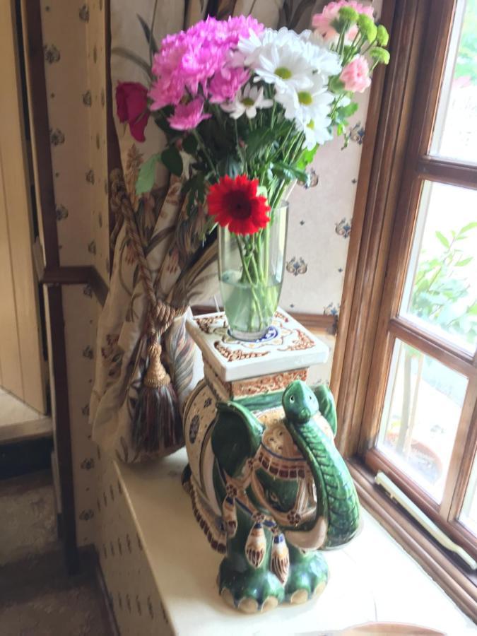Borderers Inn Брекън Екстериор снимка